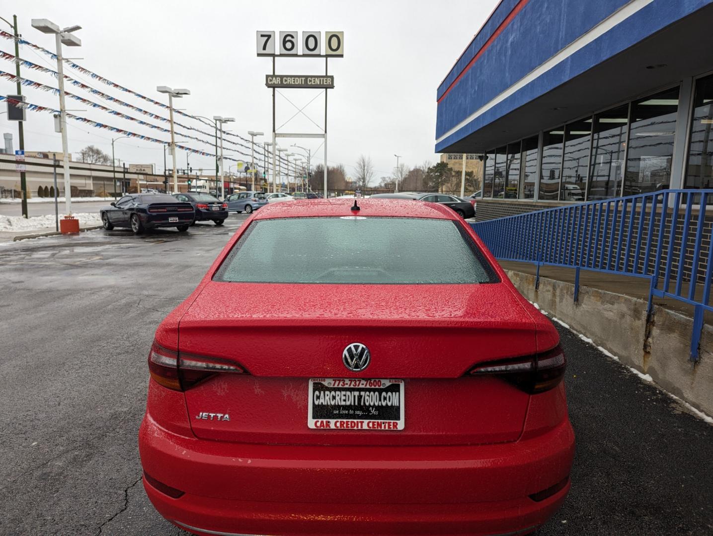 2019 RED Volkswagen Jetta 1.4T SE 8A (3VWC57BU3KM) with an 1.4L L4 DOHC 20V engine, 8A transmission, located at 7600 S Western Ave., Chicago, IL, 60620, (773) 918-3980, 0.000000, 0.000000 - Photo#3